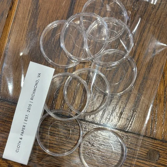 Cloth and Paper Bundle - Picture 5 of 8